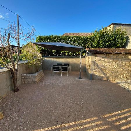 Petite Maison En Pierre Au Calme Avec Exterieur Montbellet Exterior photo