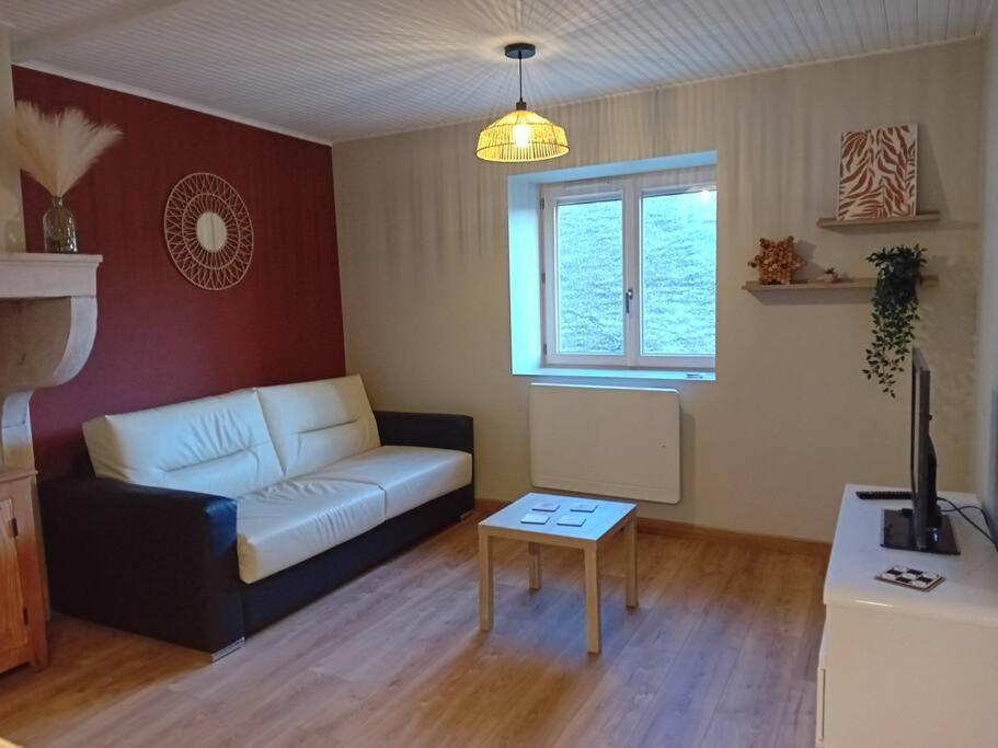 Petite Maison En Pierre Au Calme Avec Exterieur Montbellet Exterior photo